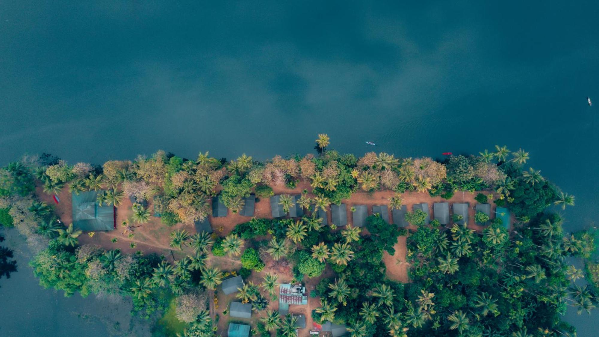 Amritara Riverside Camp Thattakād Exterior foto